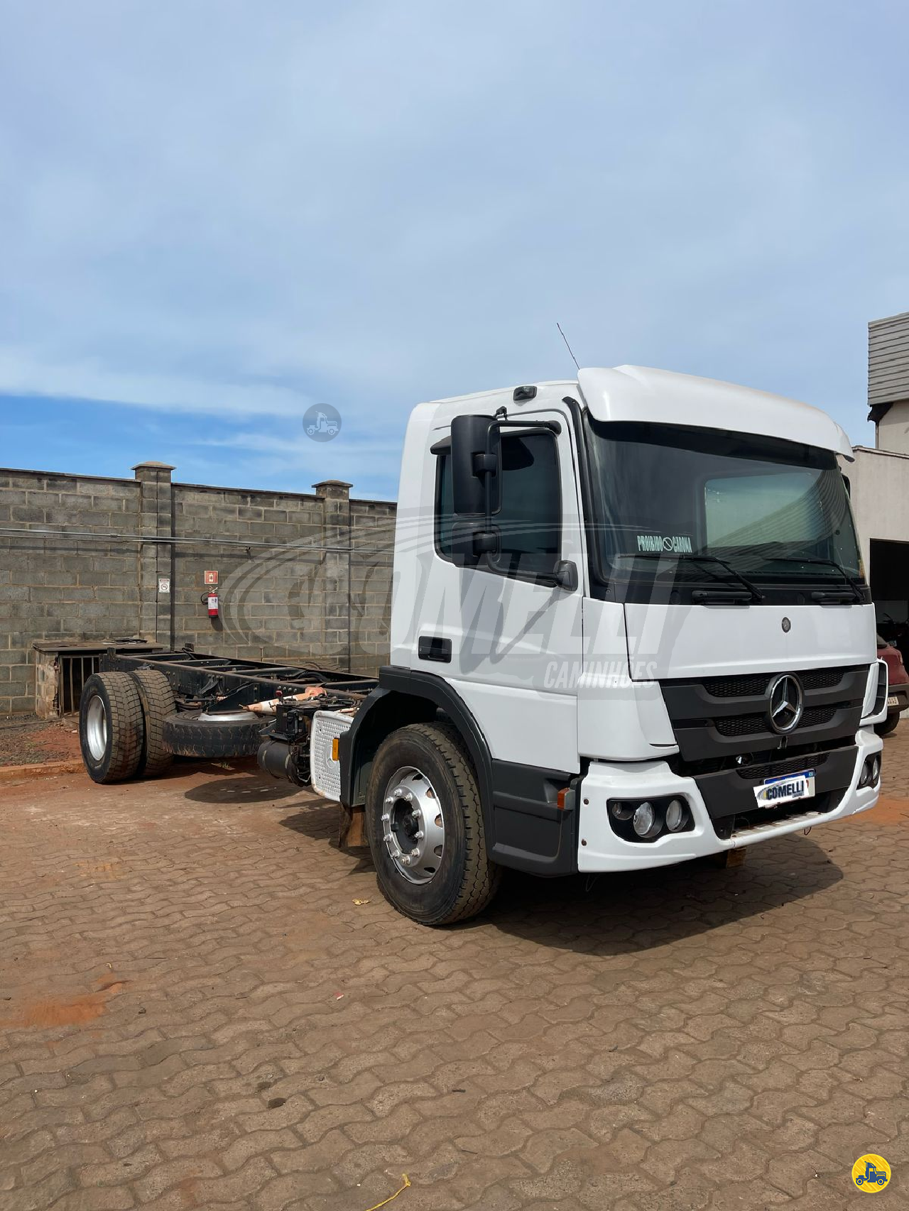 CAMINHAO MERCEDES-BENZ MB 1719 Chassis Toco 4x2 Comelli Caminhões RIO VERDE GOIAS GO